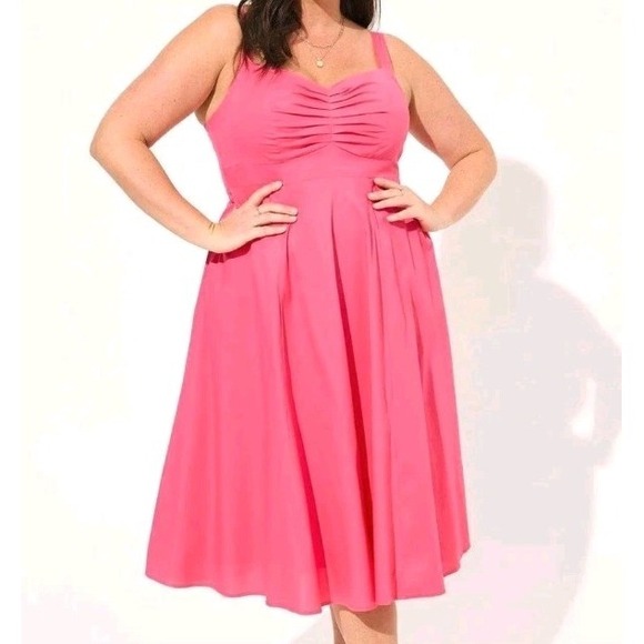 Torrid Plus Size Poplin Dress Ruched Back Pink Sundress Size 6X/30 Barbiecore - Picture 1 of 8